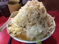 「辛いラーメン大+魚粉」@麺屋 鳳の写真