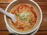 「白胡麻担々麺」@蒼龍唐玉堂 六本木店の写真