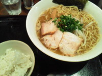「中華そば(大盛り無料）」@中華そば おかべの写真