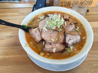 「赤味噌野菜チャーシュー大盛」@おり久の写真