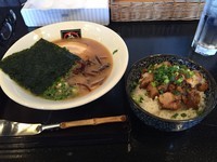 「豚骨醤油+チャーシュー丼」@中華大連酒家 あか土の写真