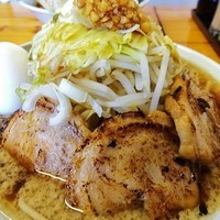 「市原ガリブタメン+炙りブタ（野菜マシ）850円+味玉」@ガリブタメン2号の写真