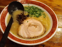 「固め580円＋替え玉バリカタ100円」@たつ屋の写真