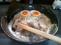 「工場ラーメン (醤油)+こってり」@ラーメン工場 無双の写真