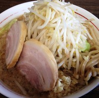 「ラーメン（全部入り；多め）」@ラーメン大大の写真