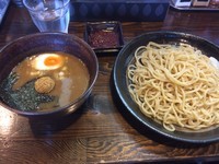 「濃厚つけ麺小　辛ダレトッピング」@つけ麺 富平の写真