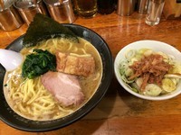 「太麺（大盛ランチサービス）+ラフティ+ミニネギごはん+替え玉」@百麺 中山道店の写真