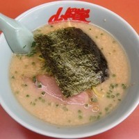 「プレミアム塩とんこつ」@山岡家 月寒店の写真