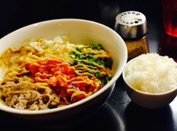 「スパイシー＆ハニー¥950＋一口ごはん¥50」@まぜそば専門 闘牛脂の写真