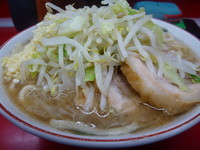 「ラーメン豚入り（ニンニク）¥790」@ラーメン二郎 湘南藤沢店の写真