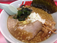 「【期間限定】ブレミアム醤油とんこつ830円」@ラーメン山岡家 水戸城南店の写真