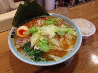 「赤味噌ラーメン（大盛り）キャベツ780円＋150円＋100円」@壱八家 つきみ野店の写真