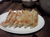 「手作り焼き餃子220円（税別）」@石庫門 神田店の写真