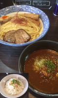 「カレーつけ麺  中盛り  850円＋ライス100円」@麺処 ほん田 nijiの写真