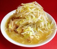 「小  豚入り  800円」@ラーメン二郎 ひばりヶ丘駅前店の写真