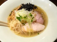 「あさり出汁しゃもそば塩（750円）」@麺や 虎徹の写真