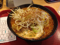 「とろとろ濃コクみそ味（中盛り）790円＋90円」@雷音の写真