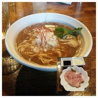 「灰汁中華そば（鰯・鯵・エソ）＋日本酒」@灰汁中華 丿貫の写真