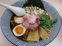 「煮干しそば　黒（６８０円）」@中華そば よしかわの写真