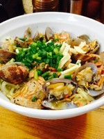「（限定）辛アサリまぜそば（小）¥830＋半ライス¥50」@自家製麺 てんかの写真