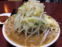 「ラーメン中 750円 ニンニク・アブラ増し」@ギガムジャキの写真