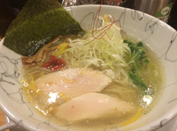 「鶏塩らーめん」@塩こっこの写真