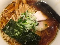 「純鶏醤油らーめん(100周年記念 100円)」@麺処直久 青物横丁店の写真