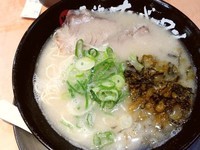 「高菜らーめん」@長浜ナンバーワン 博多デイトス店の写真