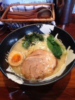 「久久ラーメン+鶏丼」@こくまろ鶏らーめん 久久の写真