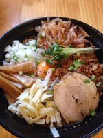 「まぜそば」@つけ麺 弥七の写真