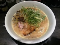 「鶏白湯ラーメン　細麺」@濃極 鹿児島地鶏ラーメン ちらん - CHIRAN - 京橋店の写真