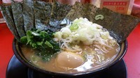 「ラーメン(麺硬･味濃･油少)+海苔･味玉(クーポン)」@家系ラーメン とらきち家の写真