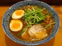 「カレー蕎麦（800円）＋味付け半熟玉子（100円）」@らーめん さんさんの写真