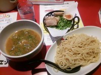 「みそつけ麺並（白）＋かご盛り」@つけめん工房 浅草製麺所の写真