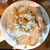 「肉増しまぜそば・醤油（ニンニクアブラチーズ）」@麺処 MAZERUの写真