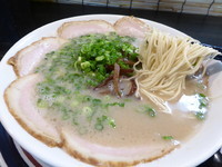 「チャーシューメン（８５０円）はりがねで」@博多ラーメン ごたるの写真