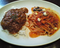 「キーマカレー＆ハーフパスタセット（パスタ大盛）　１０００円」@バール・デル・ソーレ 赤坂見附店の写真