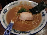 「中華そば」@大雪軒 新百合ヶ丘VIVRE店の写真
