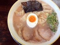 「ワンタンメン」@大砲ラーメン 福岡小田部店の写真