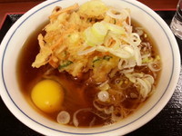 「かき揚げ天玉そば490円」@駅そば 八起家 高崎店の写真