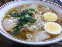 「チャーシューメン（７００円）（平打ち麺）＋茹で玉子（５０円）」@めんどころくら田‎の写真