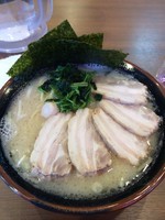 「塩豚骨チャーシュー（大盛り）」@横浜家系ラーメン 喜多見家の写真