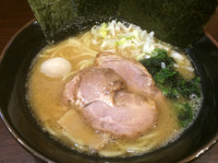 「醤油ラーメン」@横浜家系ラーメン 極み家の写真