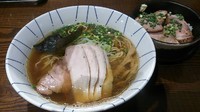 「煮干そば（醤油）￥720＋鶏チャー￥100＋ローストポーク丼」@二代目 むじゃきの写真