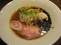 「豊深煮干しそば　醤油　細麺（７５０円）」@麺や 虎徹の写真