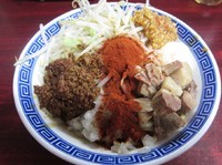 「まぜそばゴマ味噌（７３０円）＋半ライス」@明神角ふじの写真