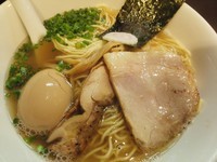 「【限定】淡麗塩そば　800円＋味玉」@おおぜき中華そば店の写真