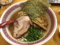 「醤油らーめん+チャーシュー+ライス／￥680+350+50」@虎ジ 水道橋店の写真