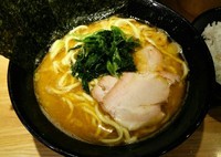 「ラーメン+ライス 680+130円」@横横家の写真