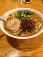 「とんしおやさい（からめ）＋半玉あか＋一口とんちゃ」@上を向いていこうの写真